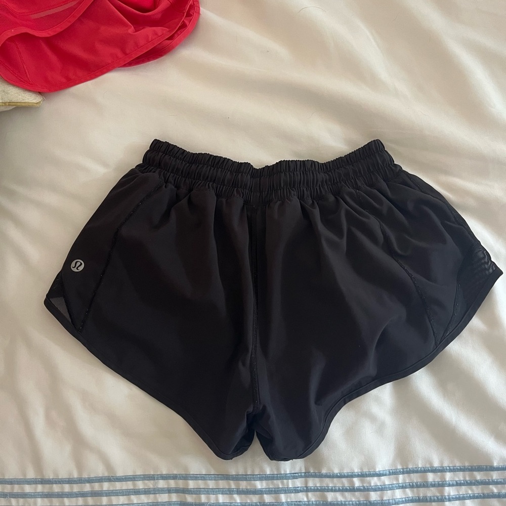 Lululemon 2.5 Hotty Hot Shorts